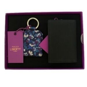 NIB. GIANNI FERAUD Key Fob & Cardholder